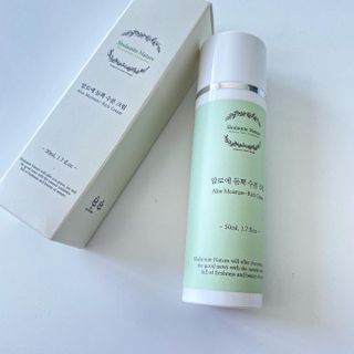 술람미네이처 자연주의 화장품ㅣ속보습 충전 + 민감/트러블 피부 진정 - 알로에 듬뿍 수분 크림 50ml — 5점을 준 리뷰어가 2022년 6월 올린 사용 사진