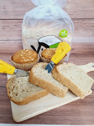 롯데제과 Vbread 포카치아식빵1개 + 미니식빵 1개 + 머핀 2개 세트 — 5점을 준 리뷰어가 2021년 9월 올린 사용 사진