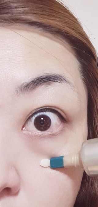 [NEW 탄력유턴 아이크림] AHC 유스 래스팅 리얼 아이크림 포 페이스 — 4.5점을 준 리뷰어가 2021년 3월 올린 사용 사진