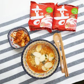 [풀무원] 자연은맛있다 정면, 백면, 홍면  세트 — 5점을 준 리뷰어가 2021년 4월 올린 사용 사진
