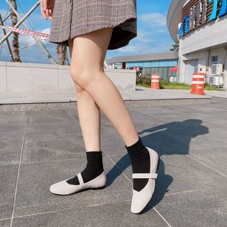 로서울 Rowie mary jane shoes Velvet, Ecoclean — 5점을 준 리뷰어가 2021년 9월 올린 사용 사진