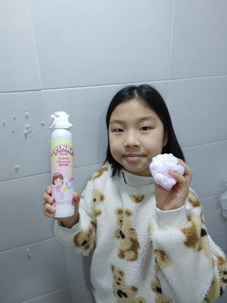 주식회사 권브라더스 [권브라더스] 목욕놀이 필수템, 핑키공주 유아버블클렌저 300ml 대용량 몽글몽글 구름 속 딸기향 — 5점을 준 리뷰어가 2022년 1월 올린 사용 사진