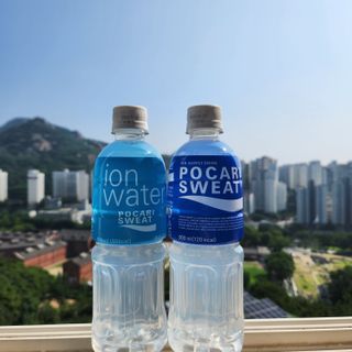 [동아오츠카] 포카리스웨트  500ml PET + 이온워터 500ml PET — 5점을 준 리뷰어가 2025년 7월 올린 사용 사진