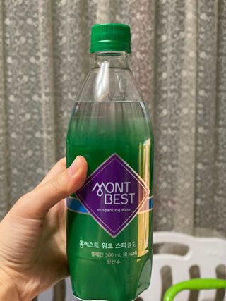 몽베스트 Montbest with Sparkling water Plain 20병 — 5점을 준 리뷰어가 2021년 11월 올린 사용 사진