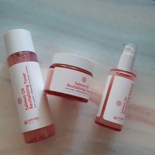 아이앤립 / EYENLIP 아이앤립 연어오일 리바이탈라이징 토너+앰플+크림 3종 세트 — 5점을 준 리뷰어가 2021년 7월 올린 사용 사진