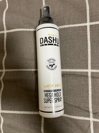 다슈코리아 다슈 포 맨 프리미엄 메가 홀드 슈퍼 스프레이 250ml — 5점을 준 리뷰어가 2021년 4월 올린 사용 사진