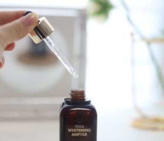 소담스퀘어 상암 솔포그 비타민 화이트닝 앰플 50ml 안티에이징 항산화 가미 잡티 트러블 세라마이드 — 5점을 준 리뷰어가 2022년 11월 올린 사용 사진