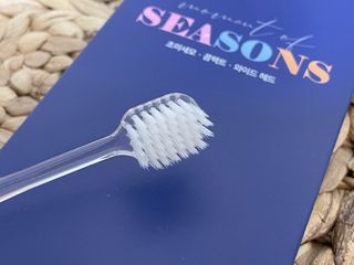 에브리모먼트 에브리 모먼트 칫솔 Every moment toothbrush — 5점을 준 리뷰어가 2022년 2월 올린 사용 사진