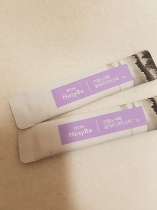 프롬노시베_이너뷰티 올데이 리지 스틱 — 5점을 준 리뷰어가 2021년 4월 올린 사용 사진