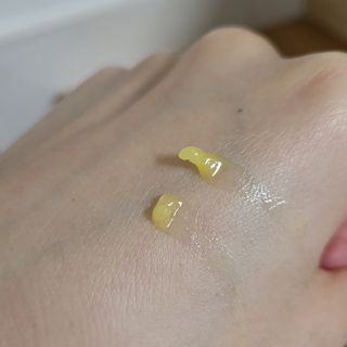 [후르디아] 올리브영 착한보습 비건 립버터 2종 — 5점을 준 리뷰어가 2022년 11월 올린 사용 사진