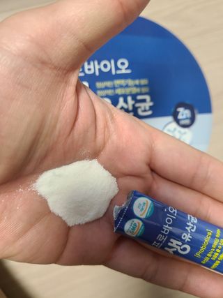 서울약사신협_프로바이오생유산균_2.5G x 100포 — 4점을 준 리뷰어가 2021년 5월 올린 사용 사진