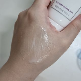 셀프 모이스처라이징 프로텍션 크림 셀프 모이스처라이징 프로텍션크림 — 5점을 준 리뷰어가 2022년 4월 올린 사용 사진