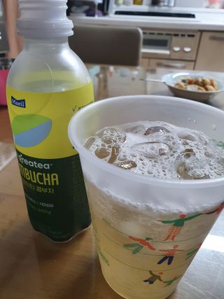 더그레잇티 콤부차 300ml *12개입 (오리지널 6개+베리리치 6개) — 5점을 준 리뷰어가 2022년 7월 올린 사용 사진