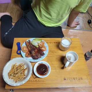 [테이스티나인] [레디잇x부루마불] 부어스트 바베큐 플래터 1000g — 5점을 준 리뷰어가 2022년 5월 올린 사용 사진