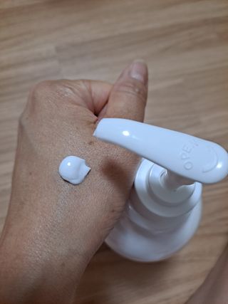 [닥터문] 프리미엄 알로에베라 선크림 500ml — 5점을 준 리뷰어가 2022년 6월 올린 사용 사진