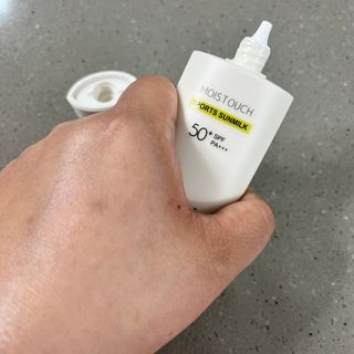 아이레시피 모이스트터치 스포츠 선밀크 50ml (SPF50+ PA+++) — 5점을 준 리뷰어가 2023년 5월 올린 사용 사진