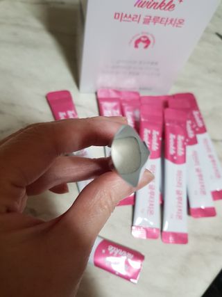 메디포스트 모비타 미쓰리 글루타치온 30포 — 4점을 준 리뷰어가 2023년 1월 올린 사용 사진