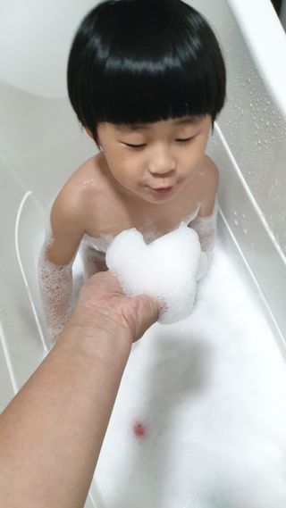 버블데이 배쓰밤 거품입욕제 버블바 6종 — 5점을 준 리뷰어가 2021년 8월 올린 사용 사진