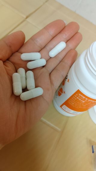 프리마인 성큼다가온 봄, 이너뷰티를 챙겨야 피부도 화사하게, 컨디션도 활기차게. 흡수율을 높인 고효율 비타민. — 5점을 준 리뷰어가 2022년 12월 올린 사용 사진
