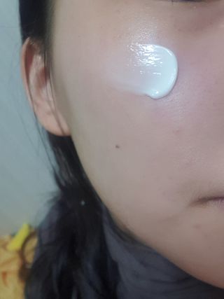 자민경 크레마카라콜 울트라 프로폴리스 하이드라 인텐스 크림 50ml — 5점을 준 리뷰어가 2021년 1월 올린 사용 사진
