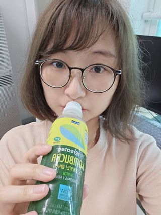 더그레잇티 콤부차 [매일유업] 더그레잇티 44kcal 콤부차 300ml *12개입 (오리지널 6개+베리리치 6개) — 5점을 준 리뷰어가 2023년 7월 올린 사용 사진