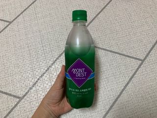 몽베스트 Montbest with Sparkling water Plain 20병 — 5점을 준 리뷰어가 2022년 8월 올린 사용 사진