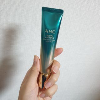 [NEW 탄력유턴 아이크림] AHC 유스 래스팅 리얼 아이크림 포 페이스 — 5점을 준 리뷰어가 2021년 2월 올린 사용 사진