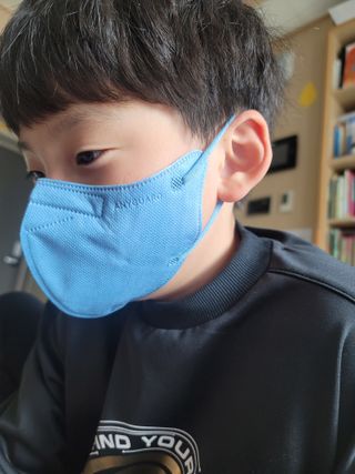 애니가드키즈 새부리형  소형L 5컬러 각 10매입 [크리미베이지, 코튼핑크, 블루레이크, 페일로즈, 민트그린] — 4점을 준 리뷰어가 2022년 2월 올린 사용 사진