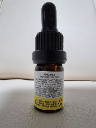 라라로즈데이 시즌2 천연 아로마오일 Y존 케어 속옷향수 이너퍼퓸 5ml  여성의 자존감을 UP시키자 — 5점을 준 리뷰어가 2021년 10월 올린 사용 사진