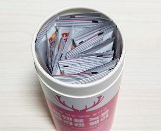 [몸엔용] 녹용 담은 탱탱 콜라겐 녹용 콜라겐 젤리 15g x 20포 — 5점을 준 리뷰어가 2022년 4월 올린 사용 사진