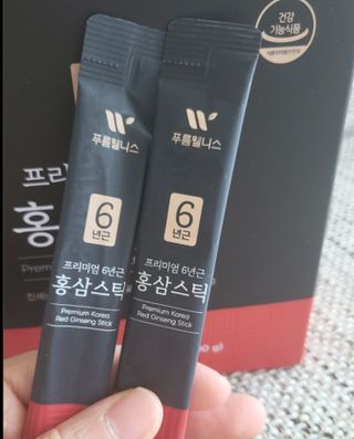 [푸름웰니스] 프리미엄 6년근 홍삼스틱 3mg x 100포 — 5점을 준 리뷰어가 2022년 5월 올린 사용 사진