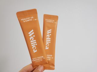 웰리카 다이어트 프로바이오틱스  20포 + 웰리카 저분자 피쉬콜라겐 10포 — 5점을 준 리뷰어가 2021년 6월 올린 사용 사진