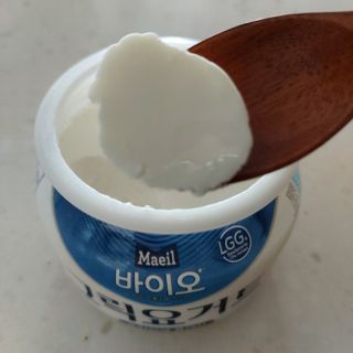 매일바이오 그릭요거트 오리지널 플레인 4개, 로스터리 커피믹스 4개 — 5점을 준 리뷰어가 2021년 12월 올린 사용 사진
