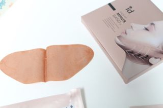 아이디플라코스메틱 아이디 페이스핏 마이너스 밴드 v2 — 4.5점을 준 리뷰어가 2022년 5월 올린 사용 사진