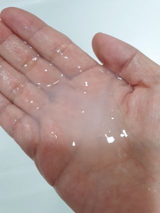 르핸스 퍼포밍 5 샴푸 비반트 포렛/베티버 포그 — 4점을 준 리뷰어가 2022년 12월 올린 사용 사진