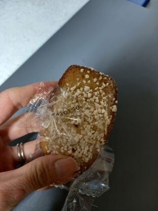 [메종콜리브리] 프랑스 마들렌 메종콜리브리 레몬 마들렌 2팩 — 4점을 준 리뷰어가 2022년 3월 올린 사용 사진