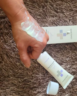 바노바기 코스메틱 바노바기 밀크씨슬 리페어 시카 선스크린 플러스 50ml — 5점을 준 리뷰어가 2023년 3월 올린 사용 사진
