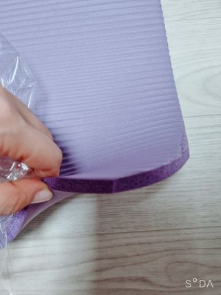 원달러샵 NBR 10mm 바디핏 요가매트 — 5점을 준 리뷰어가 2021년 3월 올린 사용 사진