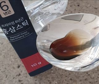 [푸름웰니스] 프리미엄 6년근 홍삼스틱 3mg x 100포 — 5점을 준 리뷰어가 2022년 4월 올린 사용 사진