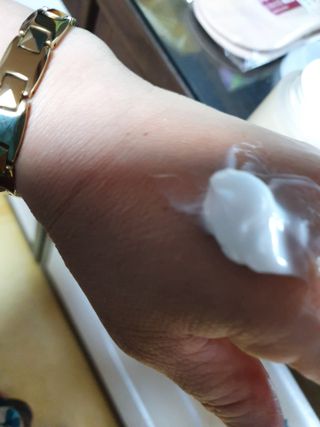 Dr.느루벗 느루벗 링클 솔루션 콘센트레이트 스네일 탄력 달팽이 크림 80g — 5점을 준 리뷰어가 2021년 4월 올린 사용 사진