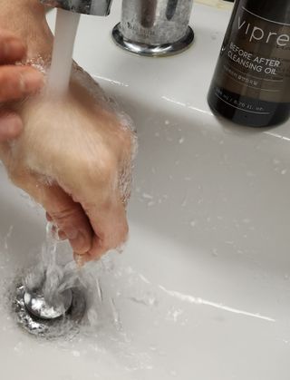 비프리코스메틱 비포에프터 클렌징오일 200ml — 5점을 준 리뷰어가 2023년 2월 올린 사용 사진