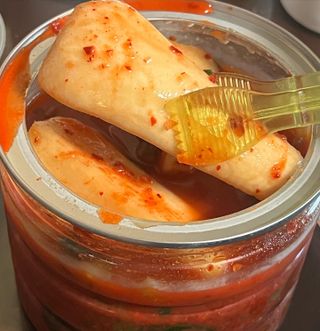 셰프애찬 알타리김치 총각김치 1kg — 3점을 준 리뷰어가 2022년 10월 올린 사용 사진