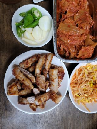 찐신선 한끼한팩 미국 냉동 목살 & 네덜란드 냉동 삼겹살 SET — 5점을 준 리뷰어가 2021년 10월 올린 사용 사진
