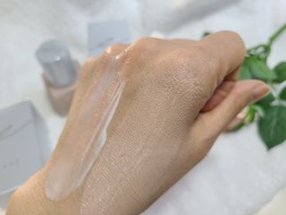 [RMK] 메이크업 베이스 + 리퀴드 파운데이션 — 5점을 준 리뷰어가 2021년 3월 올린 사용 사진