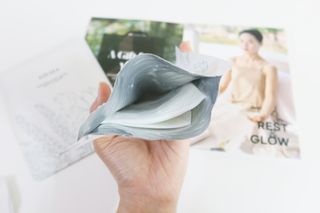 리브얼 | LIVALL 바이오셀룰로오스 마스크 레스트 앤 글로우 듀오 33ml  (2매) & 블루미 레스트 포션 — 5점을 준 리뷰어가 2022년 8월 올린 사용 사진