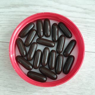 Swisse 스위스 고함량 프로폴리스 2,000mg 210정 — 5점을 준 리뷰어가 2021년 1월 올린 사용 사진