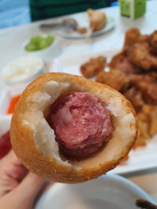 오마뎅 한우핫도그 — 5점을 준 리뷰어가 2021년 6월 올린 사용 사진