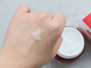 레드투래드 센서티브 슈퍼 크림 50ml — 5점을 준 리뷰어가 2021년 11월 올린 사용 사진