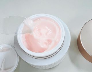 키리아 테라피 N[키라아 테라피] 마레 알바 컨센트레이티드 크림 50ml — 5점을 준 리뷰어가 2024년 8월 올린 사용 사진