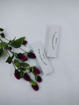 멈칫(MUMCHIT) 넥퍼퓸 NECKPERFUME 2가지 향 — 4점을 준 리뷰어가 2021년 11월 올린 사용 사진